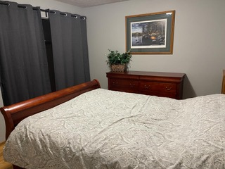 Your Comfortable Home Away from Home Spacious 4-bedroom House with Cozy Backyard in a Friendly Neigh - Photo 10