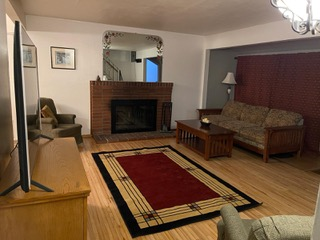 Your Comfortable Home Away from Home Spacious 4-bedroom House with Cozy Backyard in a Friendly Neighborhood - Conveniently Located near Free