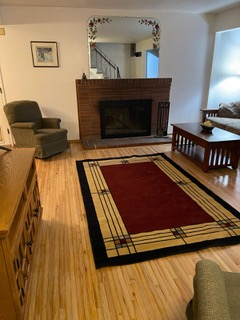 Your Comfortable Home Away from Home Spacious 4-bedroom House with Cozy Backyard in a Friendly Neigh - Photo 5