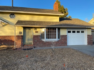 Your Comfortable Home Away from Home Spacious 4-bedroom House with Cozy Backyard in a Friendly Neigh - Photo 2