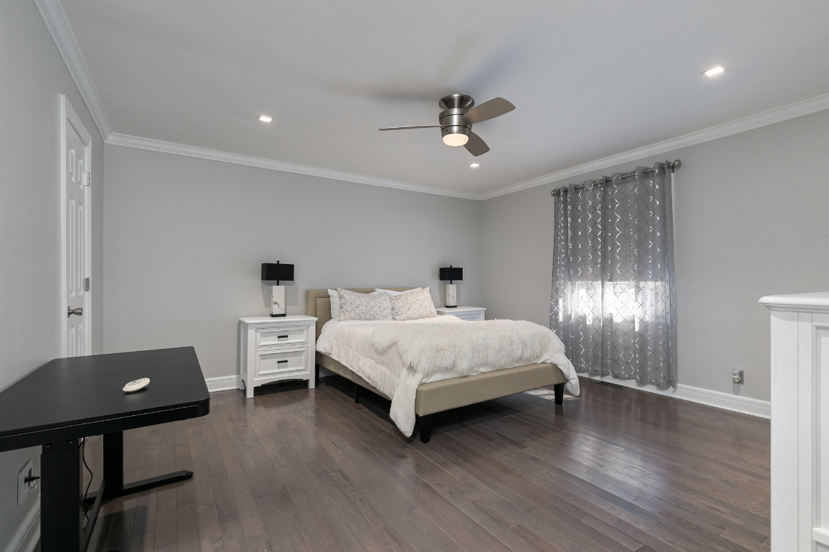 Quiet Private Room near Mercy Hospital/Evangeline