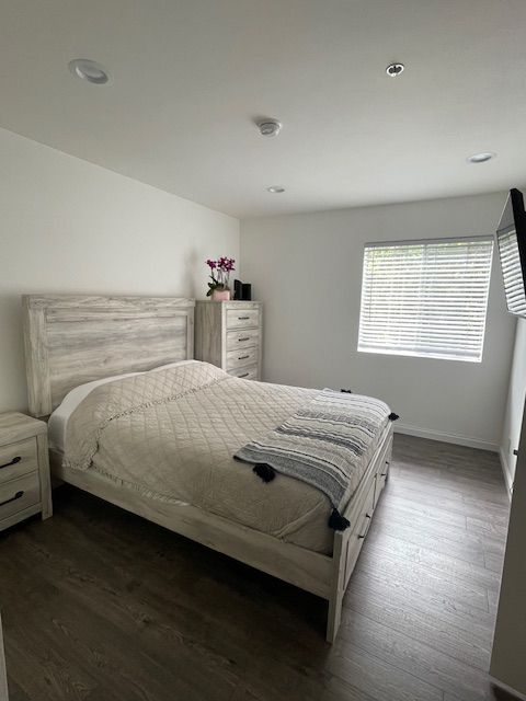 Cozy & Peaceful Apartment walking distance from Cedar Sinai Hospital - Photo 3