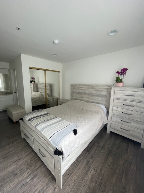 Cozy & Peaceful Apartment walking distance from Cedar Sinai Hospital - Photo 4