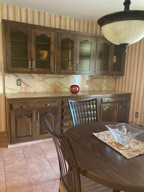 Executive Style First Floor Apartment - Photo 2