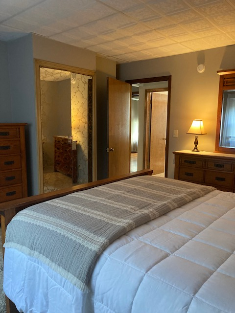 Executive Style First Floor Apartment - Photo 6