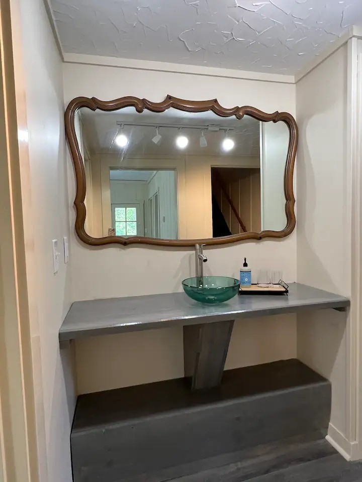 Private 3 Bedroom Home in Delhi, NY - Photo 4