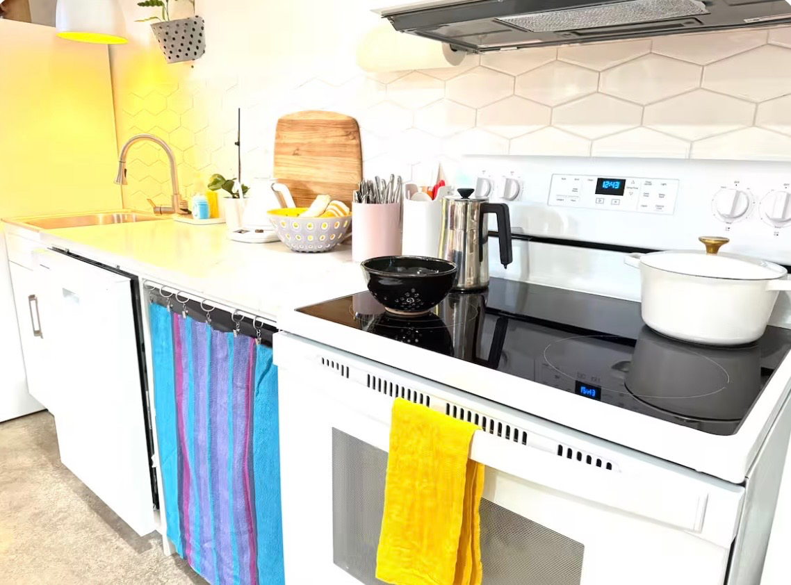 Casa Sunshine-stylish, near lake & trails - Photo 5