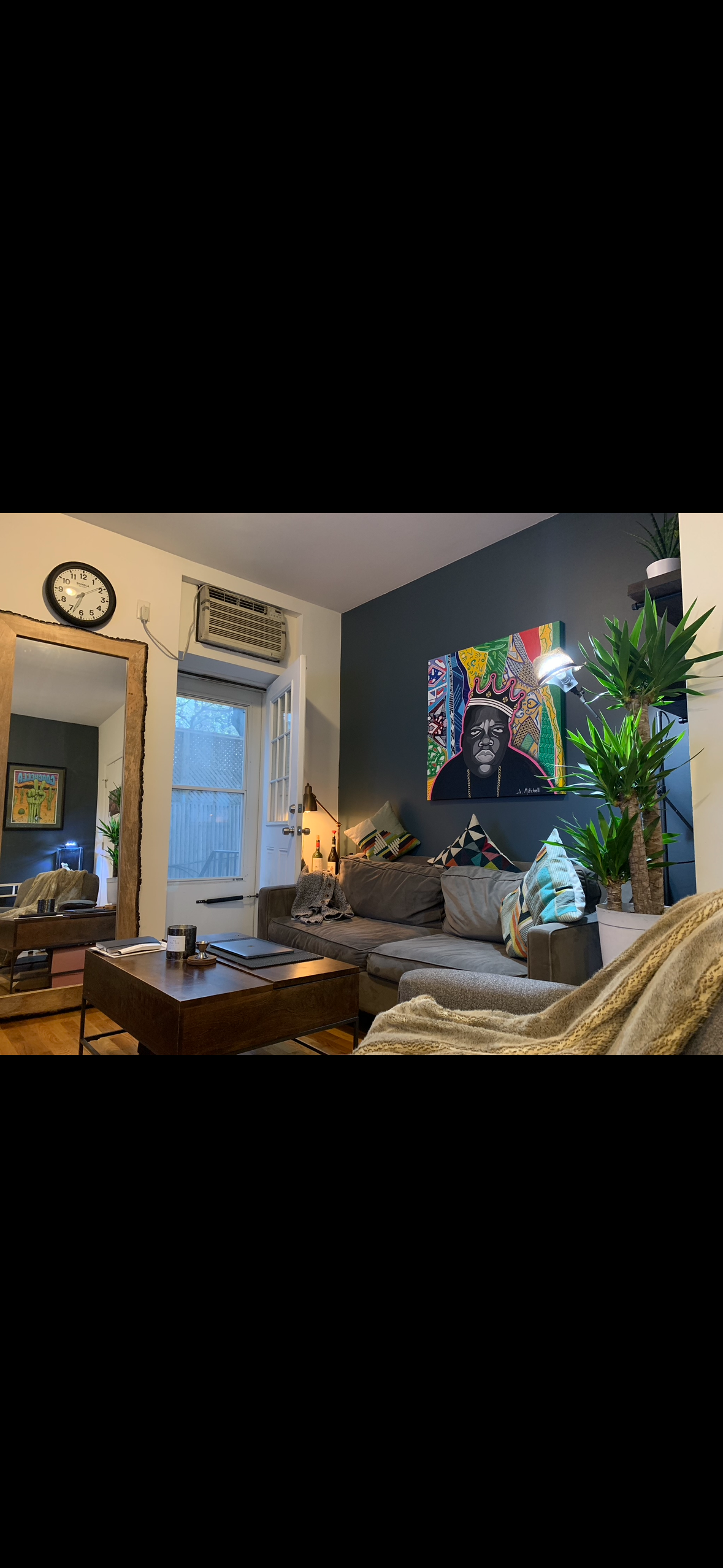 West Soho 1 Bed with outdoor Space - Photo 2