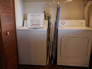 Apartment on greenbelt - Photo 9