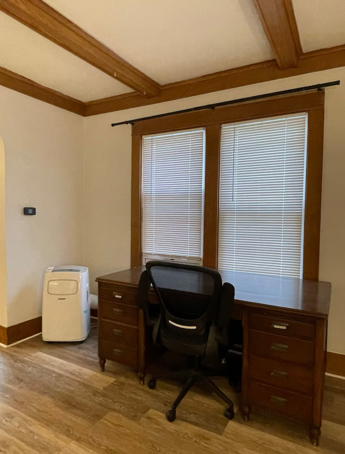 Comfortable First-Floor Duplex with Sunroom near Fort Drum and Samaritan Hospital - Walkable to Thom - Photo 5
