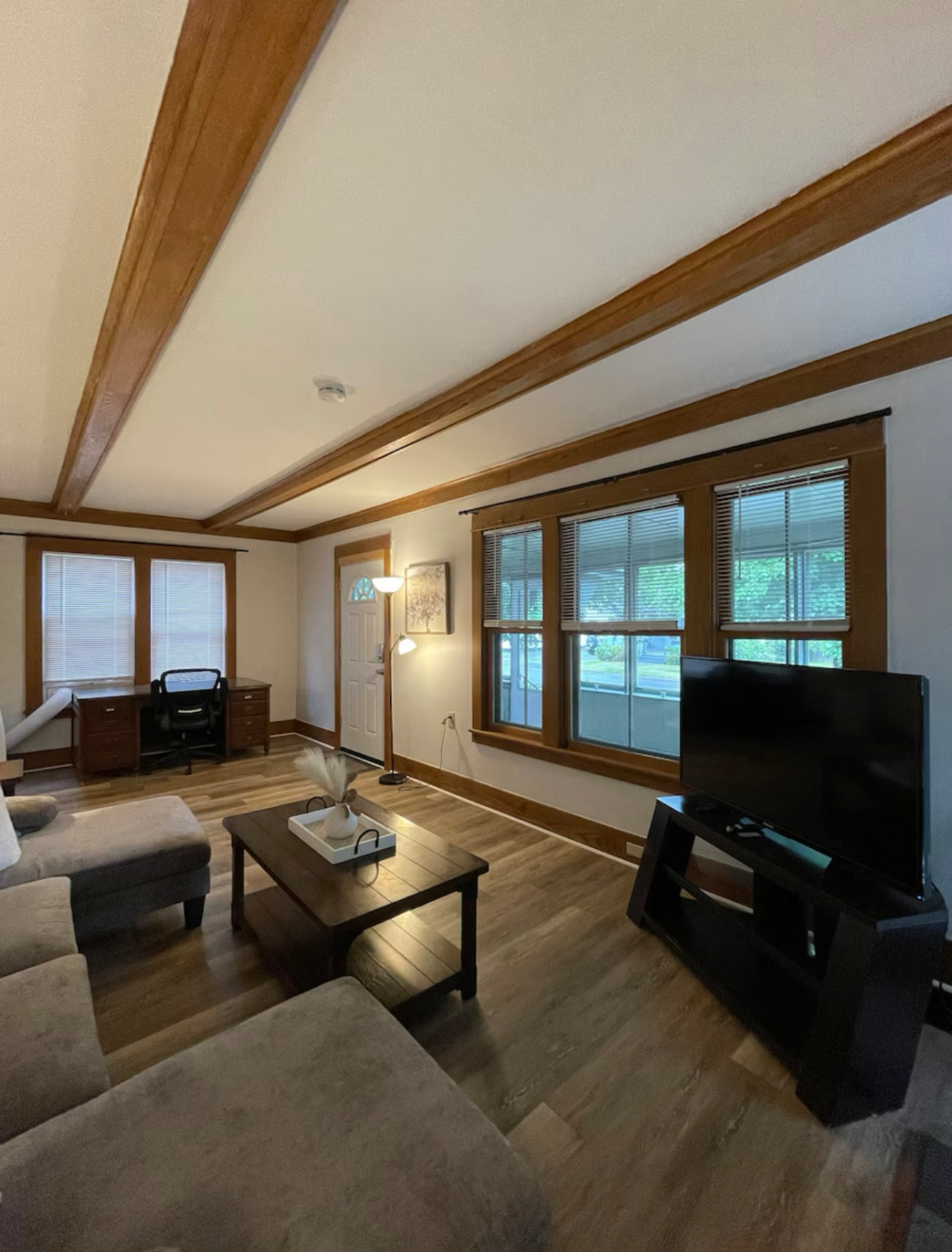 Comfortable First-Floor Duplex with Sunroom near Fort Drum and Samaritan Hospital - Walkable to Thom - Photo 9