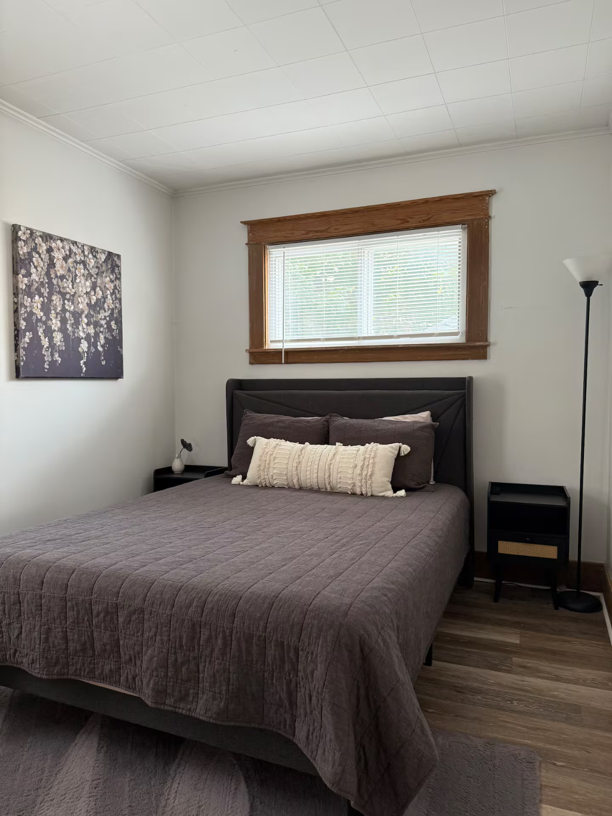 Comfortable First-Floor Duplex with Sunroom near Fort Drum and Samaritan Hospital - Walkable to Thom - Photo 11