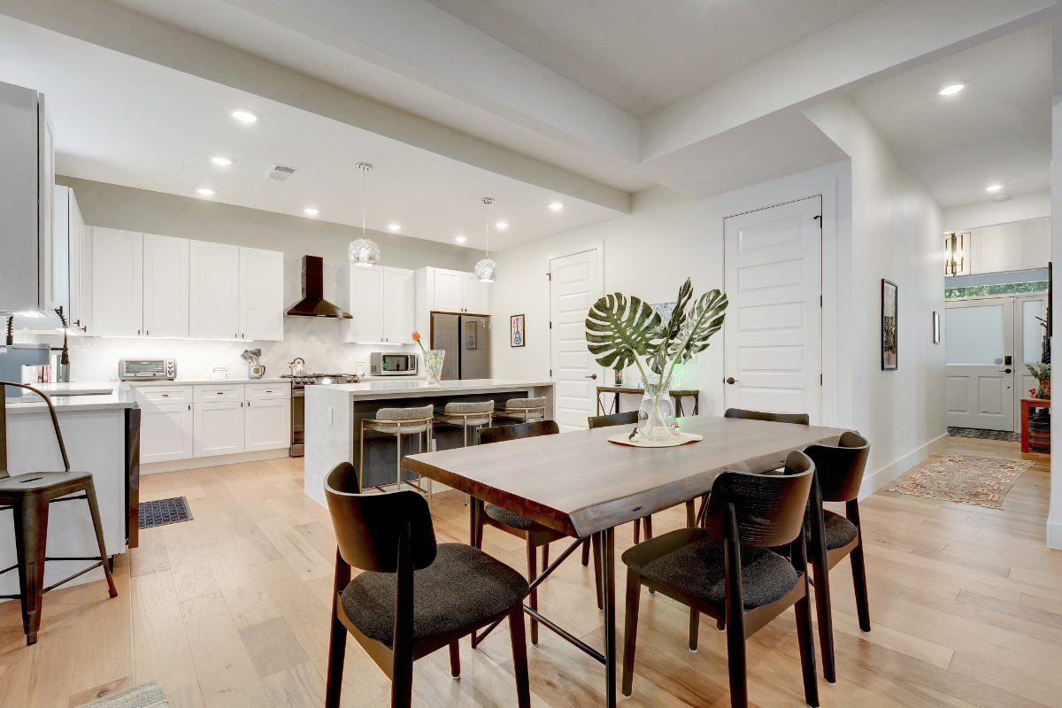 3 bedroom recently rehabbed home in East Austin in great neighborhood - Photo 4