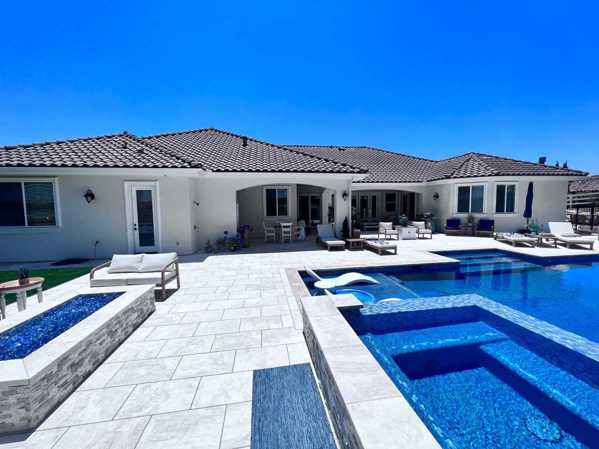 Ultimate Comfort & Leisure Awaits King-Sized Suite in High-Tech El Cajon Home with Pool, Spa, Gaming & Eco-Friendly Solar Perks - A... - Photo 3