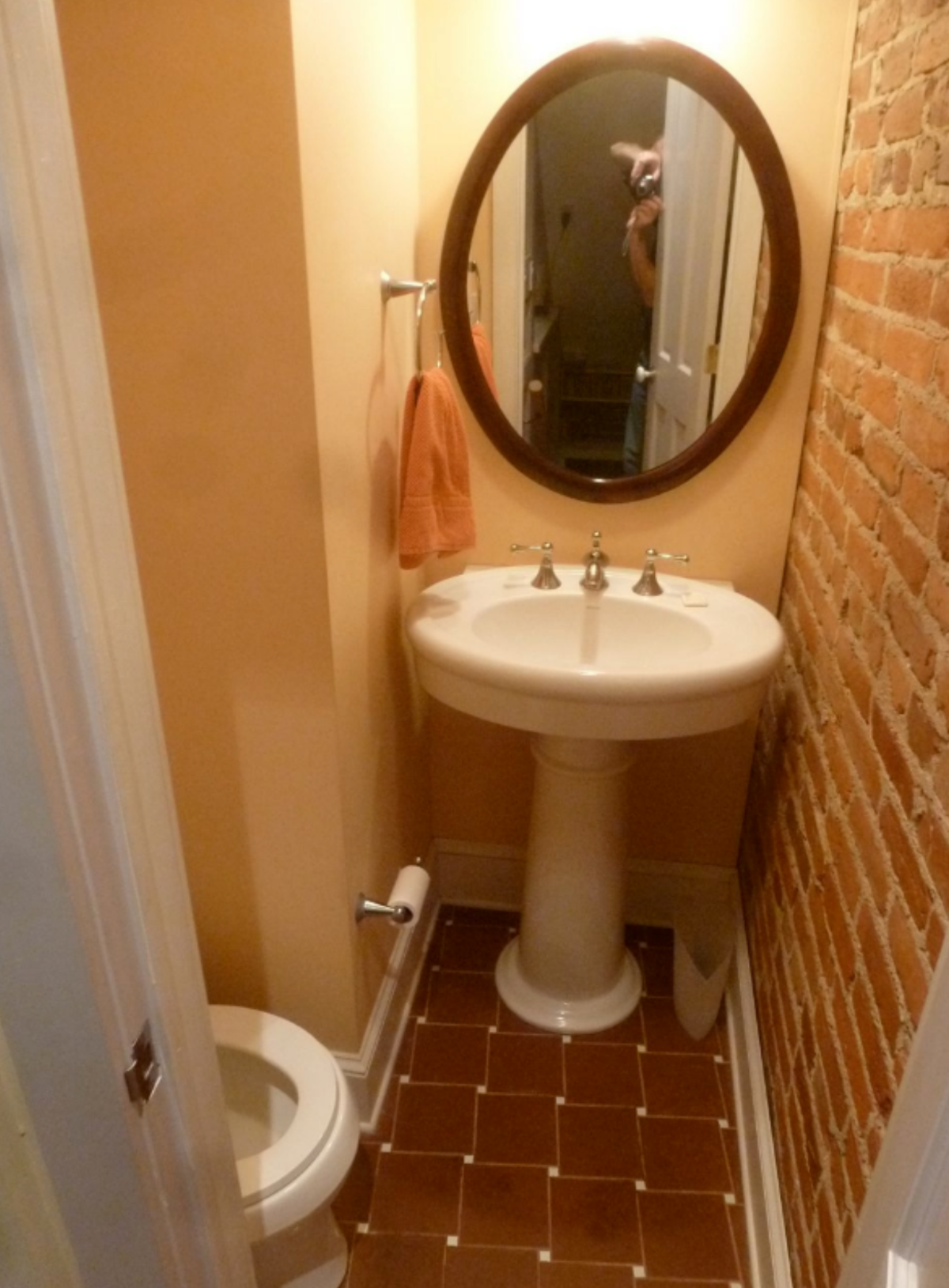 Capitol Hill Town House near Union Station with possible garage parking - Photo 7