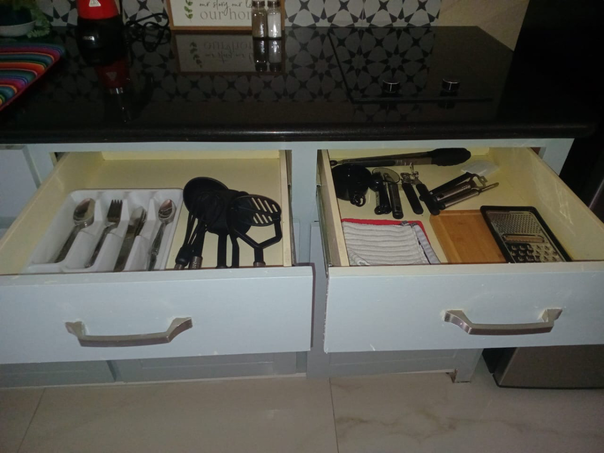 Central  SAFE Location 2bd/1 bath  Apartment - Photo 7