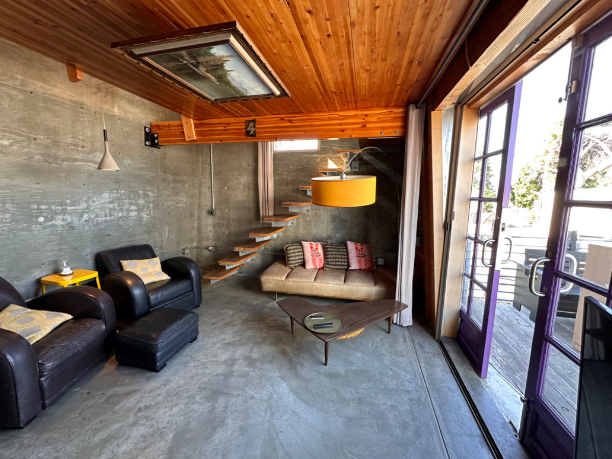 Modern and Warm 2-story private loft in 92103 with huge deck. - Photo 4