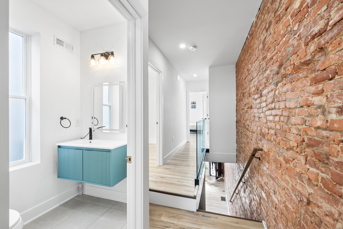 Point Breeze Modern Home - Photo 9