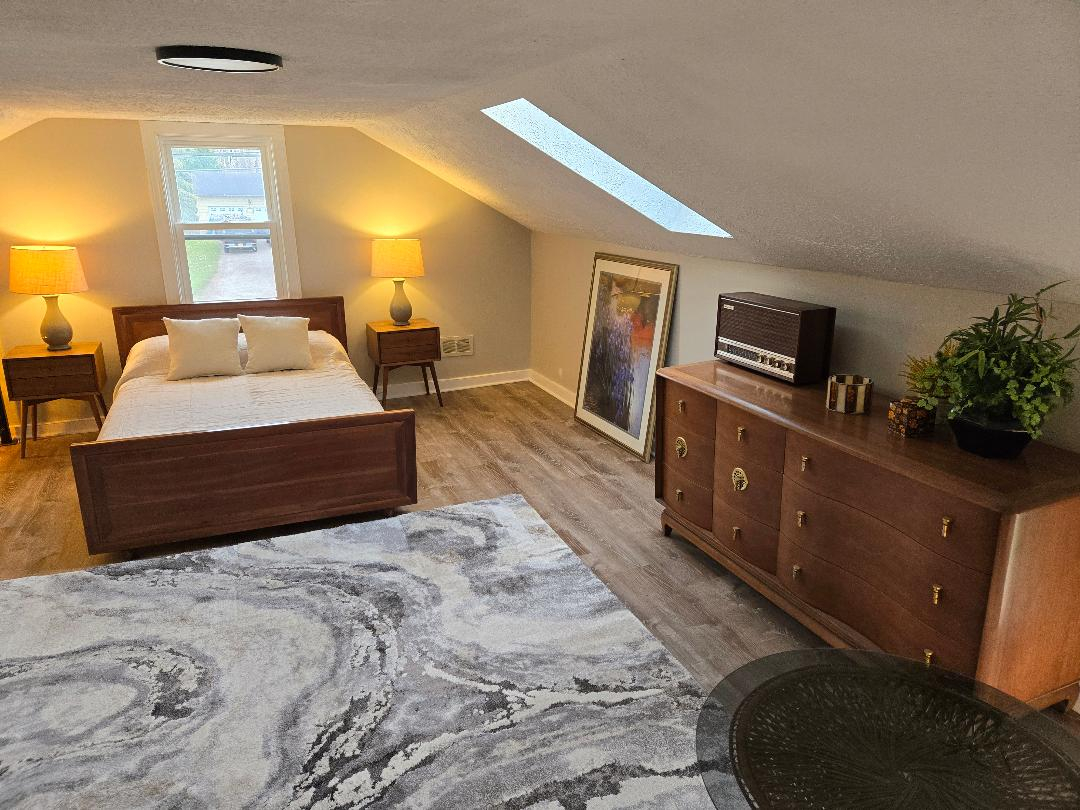 modern townhouse, vintage touch - Photo 10