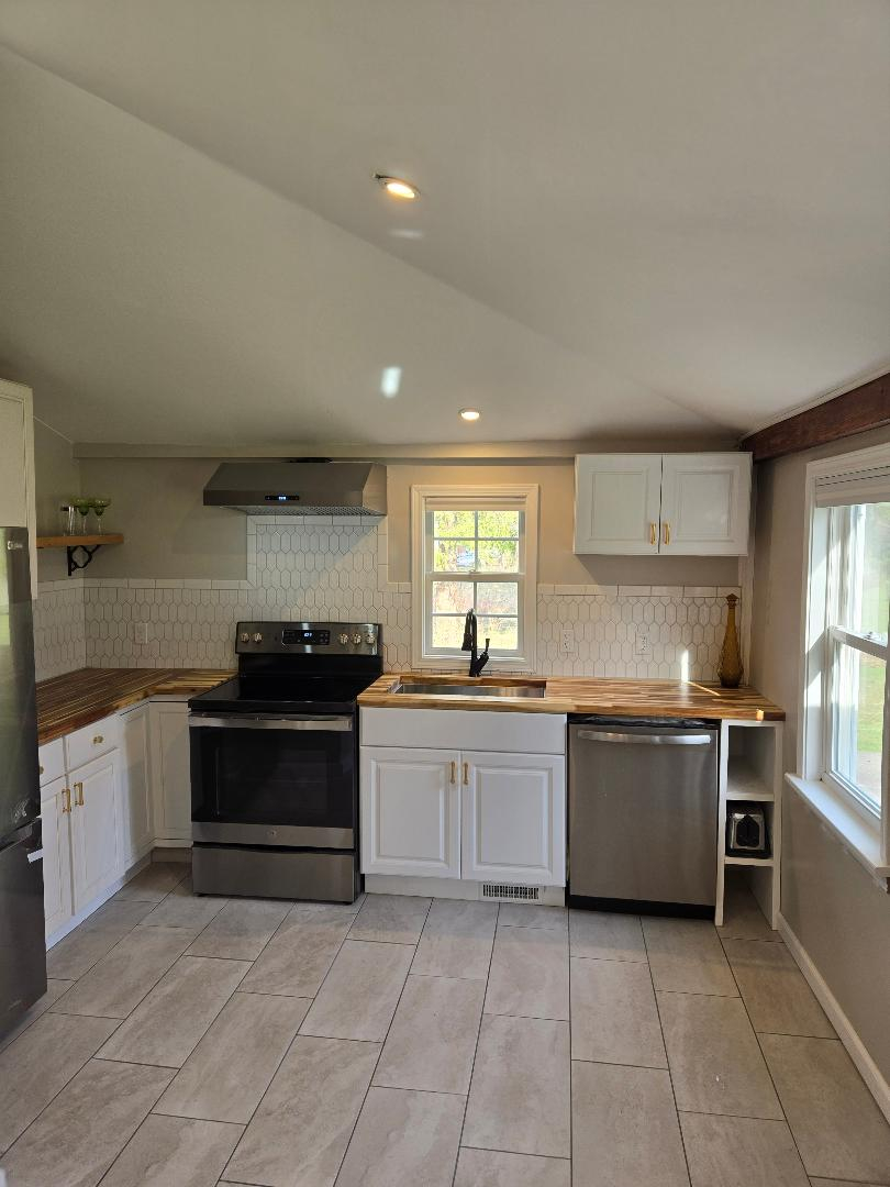 modern townhouse, vintage touch - Photo 12