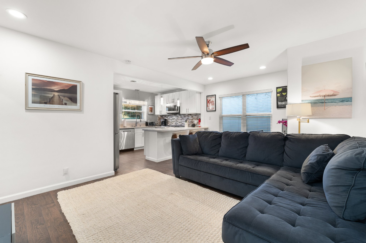 Newly Renovated 2BR 1BA w/ Private Backyard On Quiet Street Near Two Hospitals - Photo 3