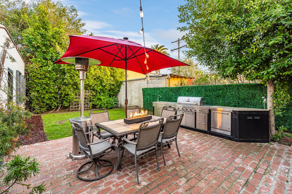 Newly Renovated 2BR 1BA w/ Private Backyard On Quiet Street Near Two Hospitals - Photo 2