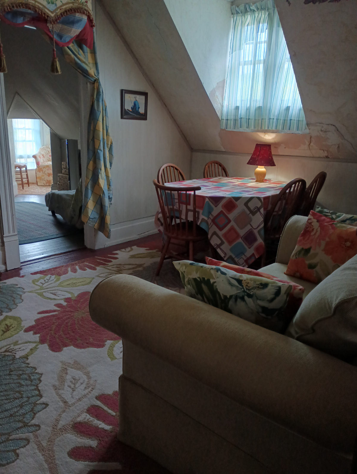 Lavender House in Bluefield - Photo 4