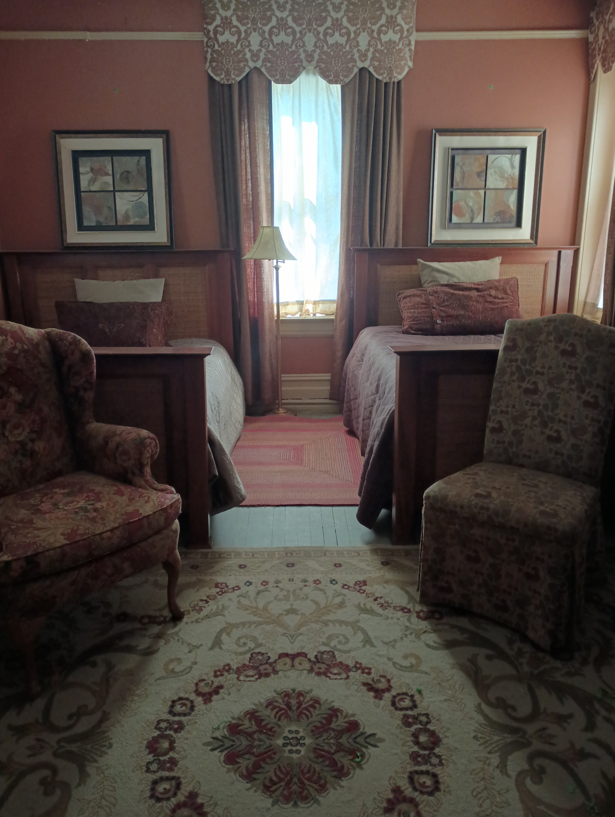 Lavender House in Bluefield - Photo 10