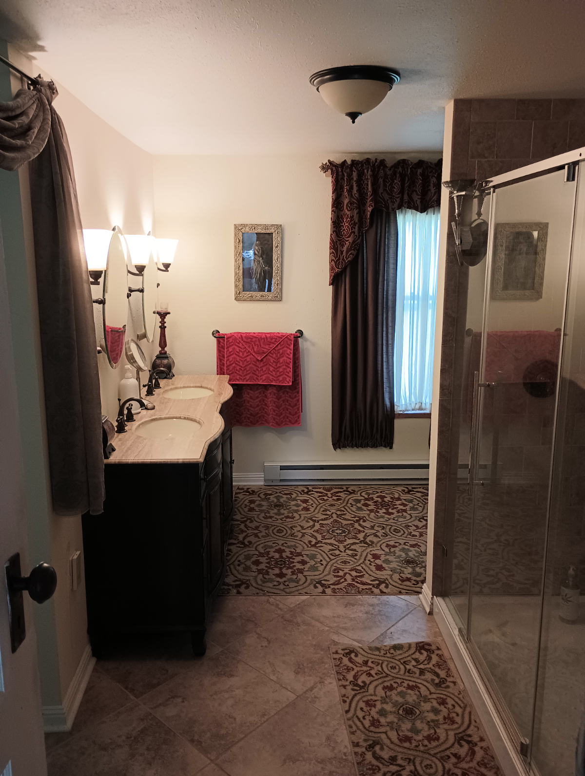 Lavender House in Bluefield - Photo 11