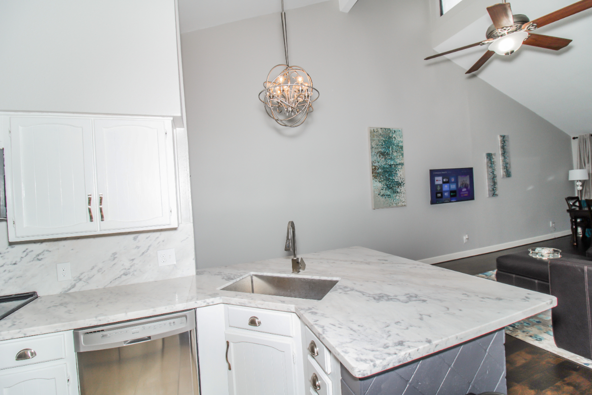 2BR King Condo near Lake Conroe - Photo 8