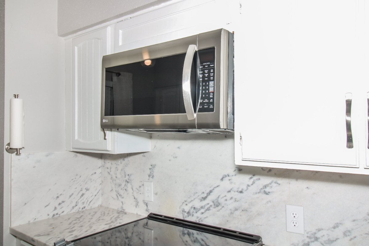 2BR King Condo near Lake Conroe - Photo 11