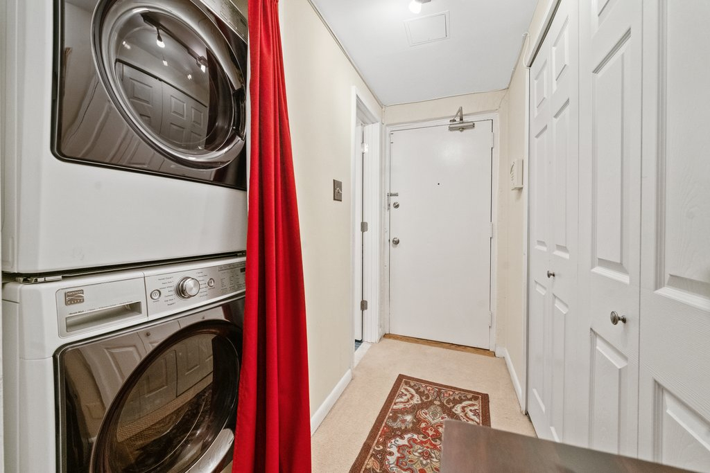 Cozy Suite at DC Waterfront - Walk to Wharf, Entertainment, Stadiums, and Metro - Photo 10