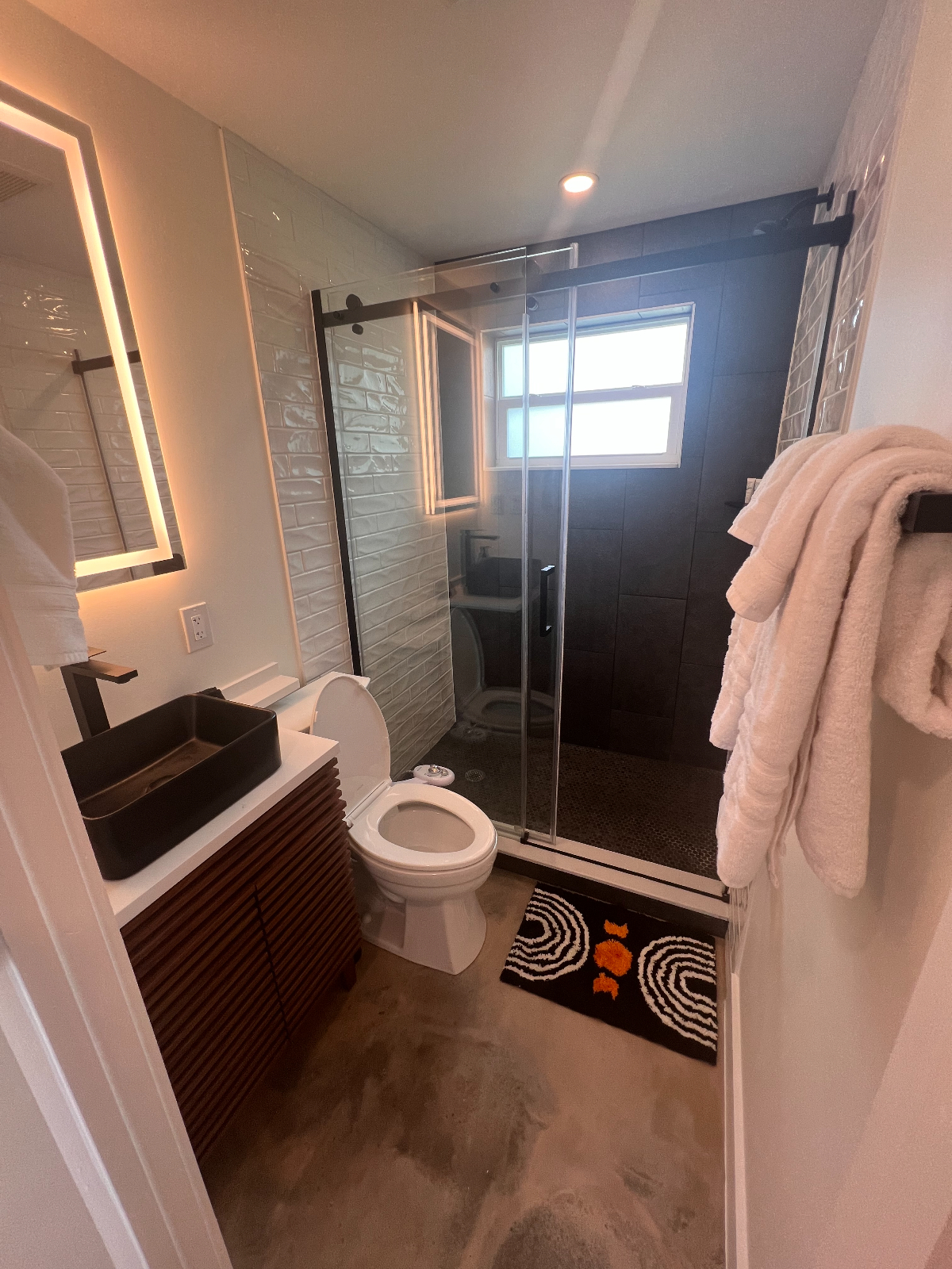 Hideaway 1BR Studio/Small Home in Jax Beach (w/ bike) - Photo 3