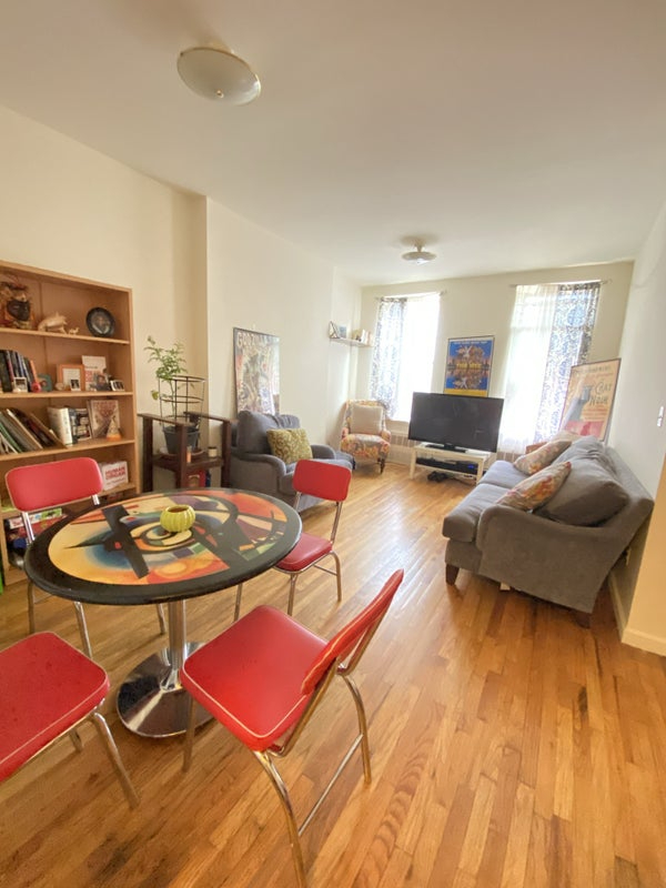 2 bedroom -By Central Park, Buses & Train - Photo 4