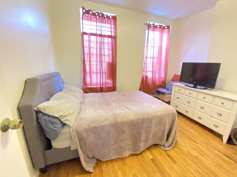 2 bedroom -By Central Park, Buses & Train - Photo 5
