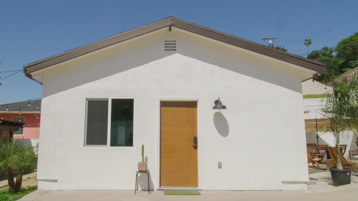New construction home with private patio. Fully gated. Near Highland Park, South Pasadena. - Photo 2