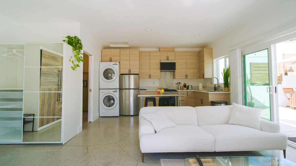 New construction home with private patio. Fully gated. Near Highland Park, South Pasadena. - Photo 4