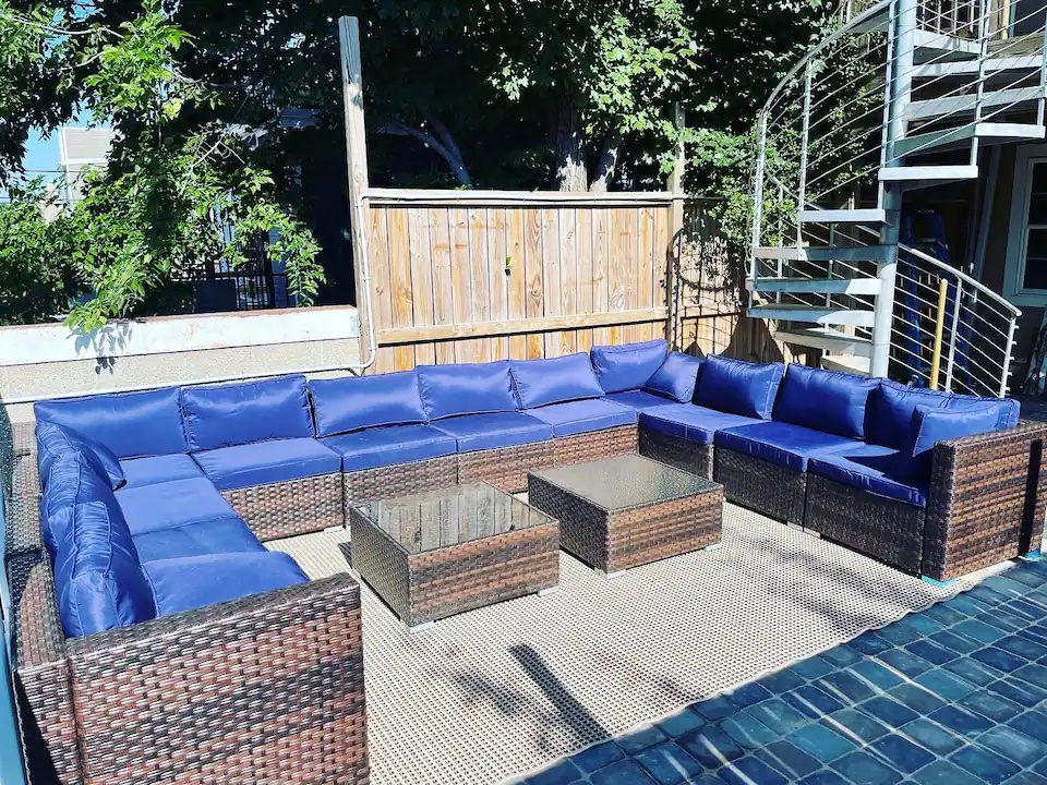 House on the Hill - Penthouse - Photo 1