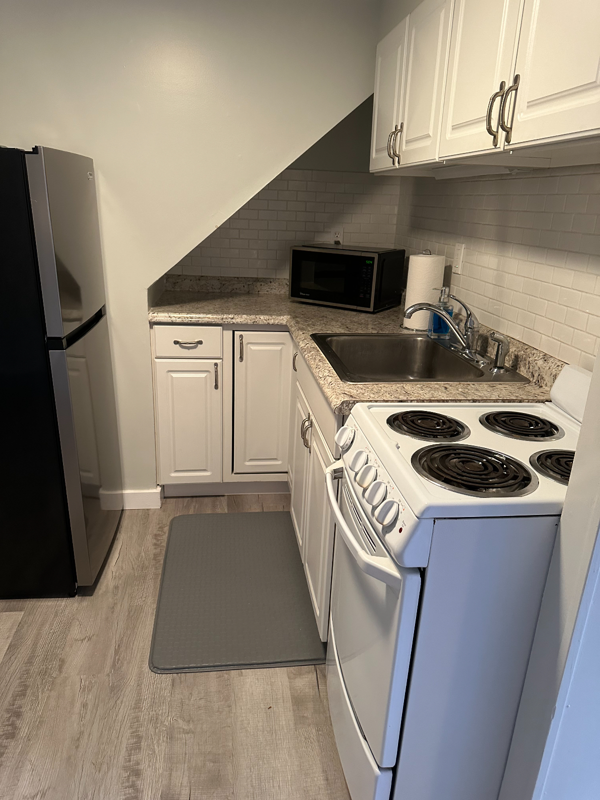 Private Furnished Studio - 10 Min to Danbury - Near Train - All Utilities Included - Photo 4