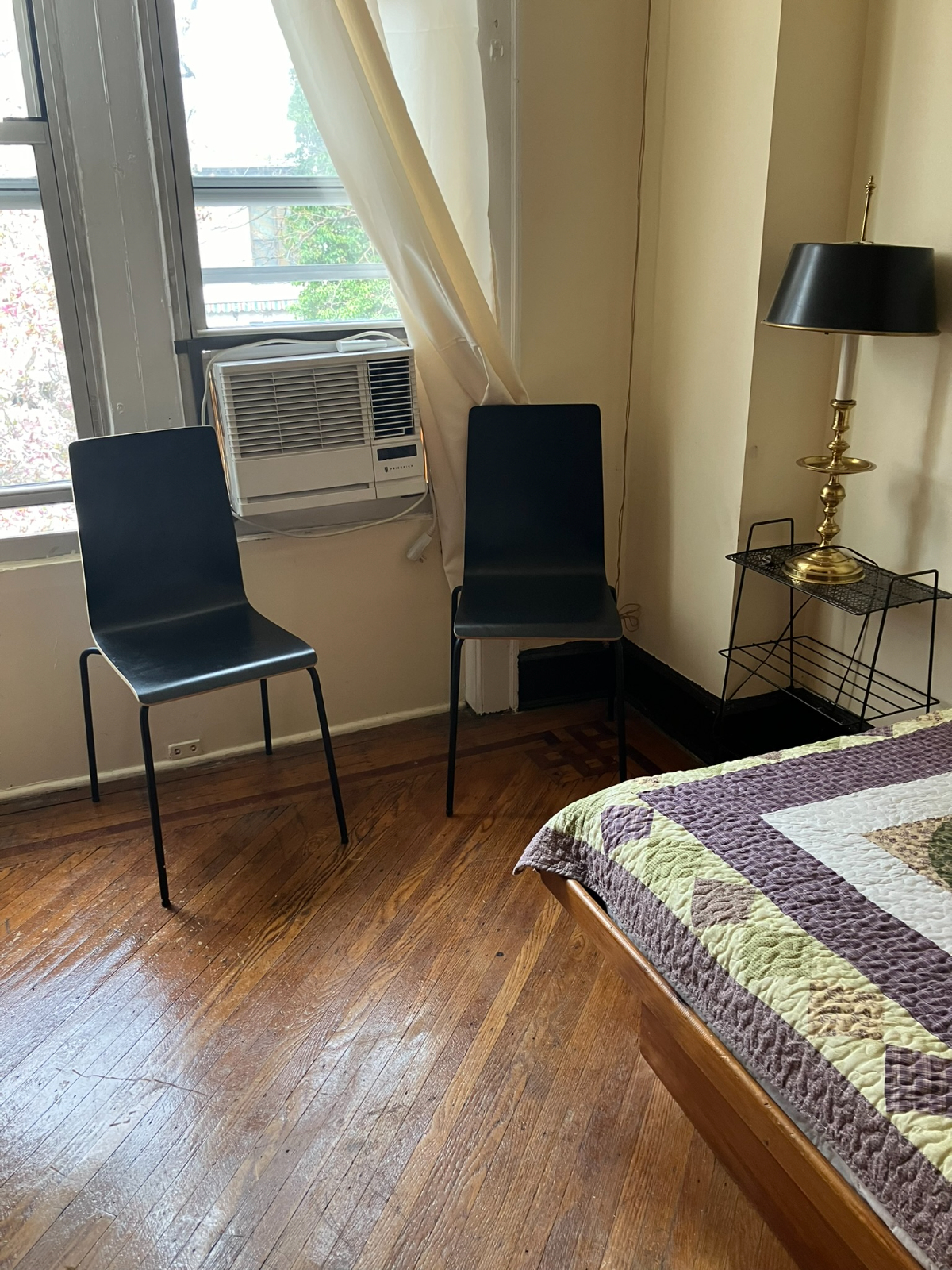 Home Away from Home - Beautiful Room in Vibrant Brooklyn House - Perfect for City Living - Photo 9