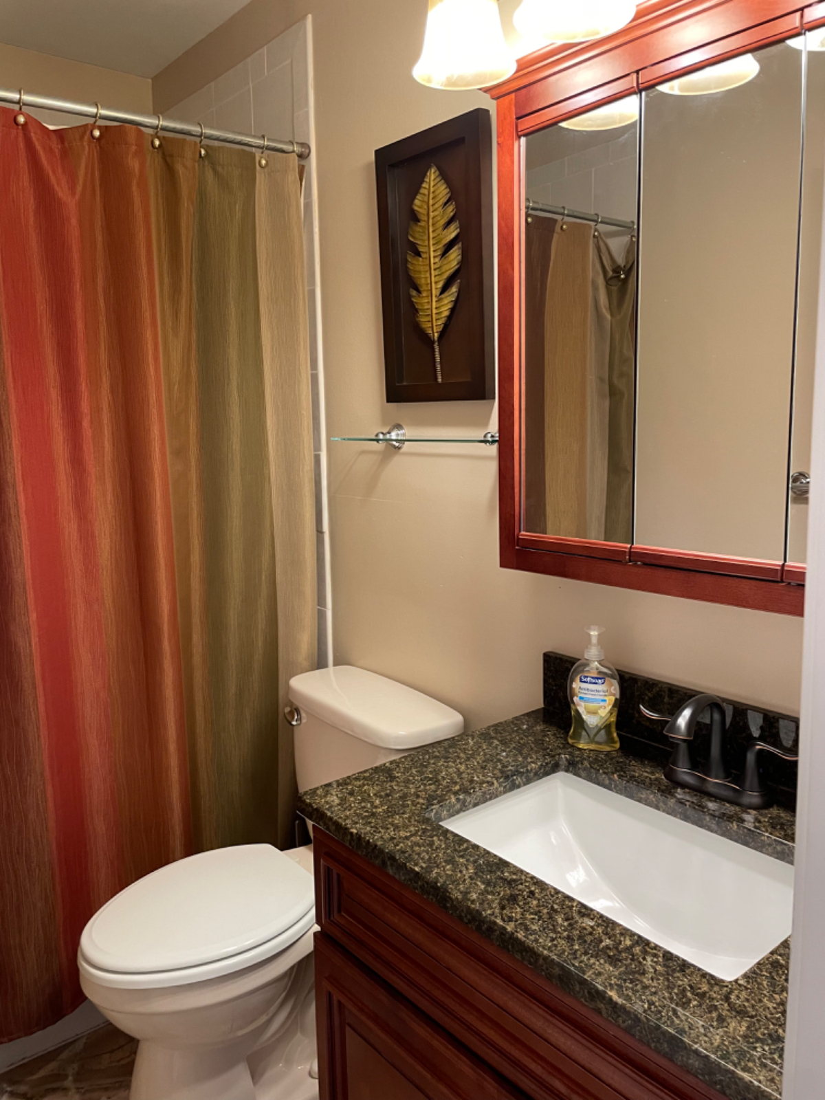 James st high end 3 bedroom 2.5 bath with patio and garage - Photo 7
