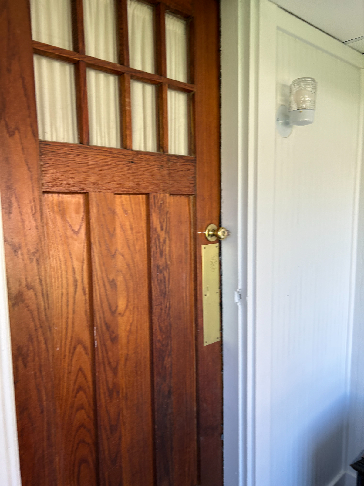Welcome to our Cozy and Spacious One-Bedroom Cottage with Modern Amenities - Photo 9