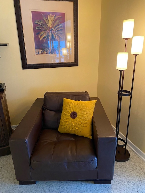 Tranquil lakefront home. Gulf beaches, shopping,and entertainment near by - Photo 3