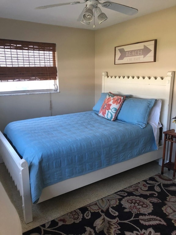 Tranquil lakefront home. Gulf beaches, shopping,and entertainment near by - Photo 9