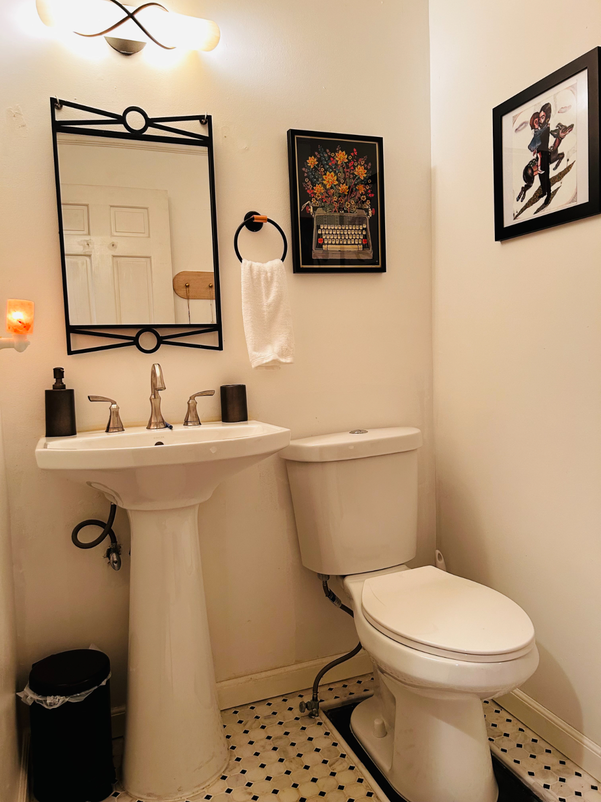 private bed/bath in shared house, close to Strong & Highland - Photo 11