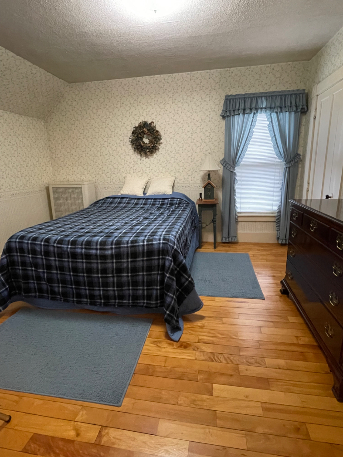 Beautiful Barre city home close to many medical facilities - Photo 6