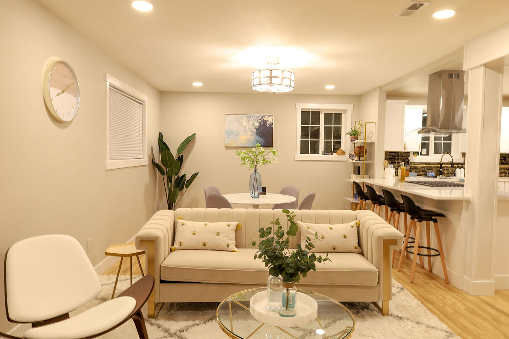 Evergreen Escape Home - MCM