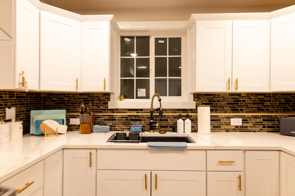 Evergreen Escape Home - MCM - Photo 3