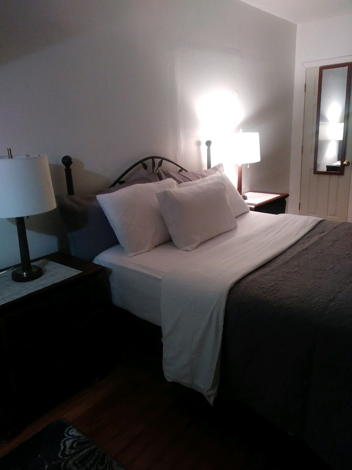 Studio B, 2 blocks from Mass Transit - Photo 7