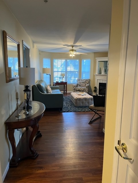 Enchanting Poolside Condo with Plush Queen Suite & Modern Comforts - Serene Patio, Fireside Relaxati - Photo 4